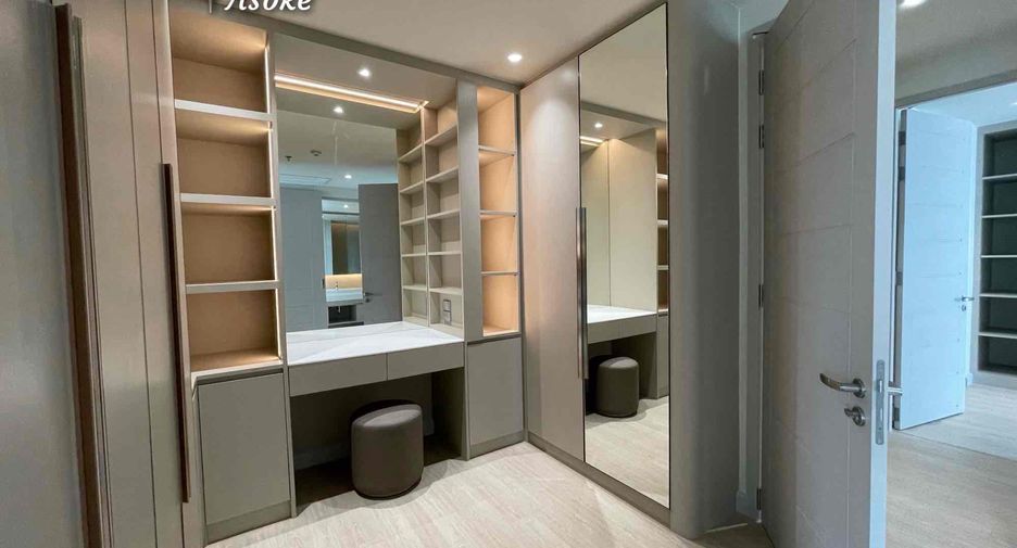Apartamento en alquiler de 3 habitaciones en Khlong Toei, Bangkok