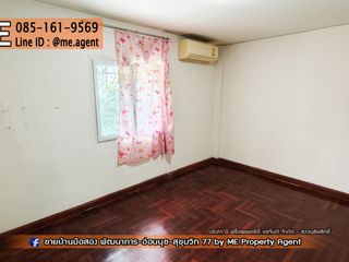 Casa adosada en venta de 4 habitaciones en Phra Khanong, Bangkok