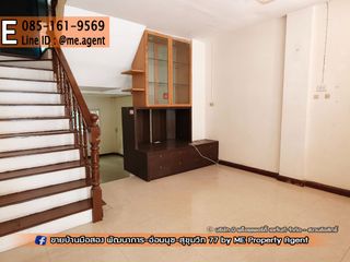 Casa adosada en venta de 4 habitaciones en Phra Khanong, Bangkok