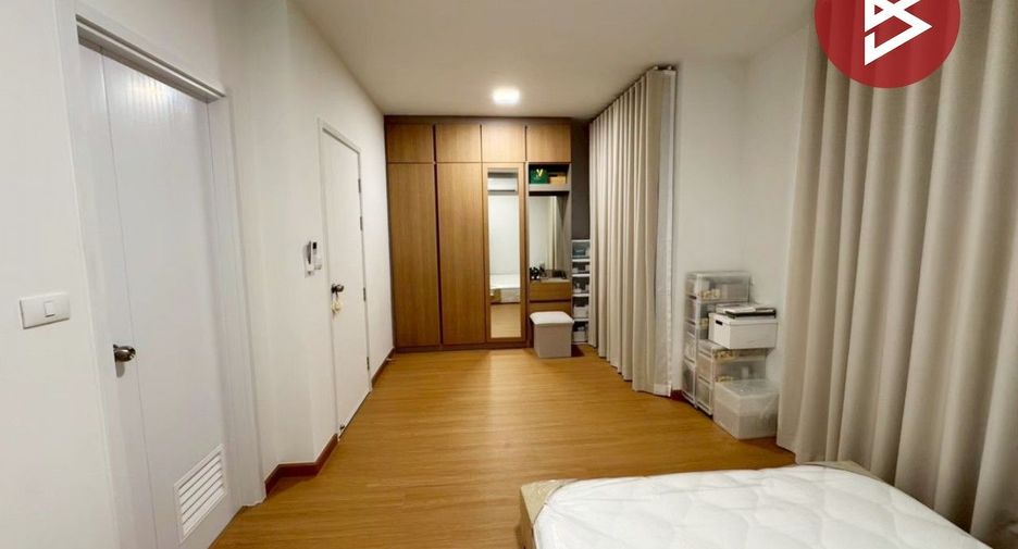 For sale 3 ベッドルーム townhouse in Mueang Chon Buri, Chonburi