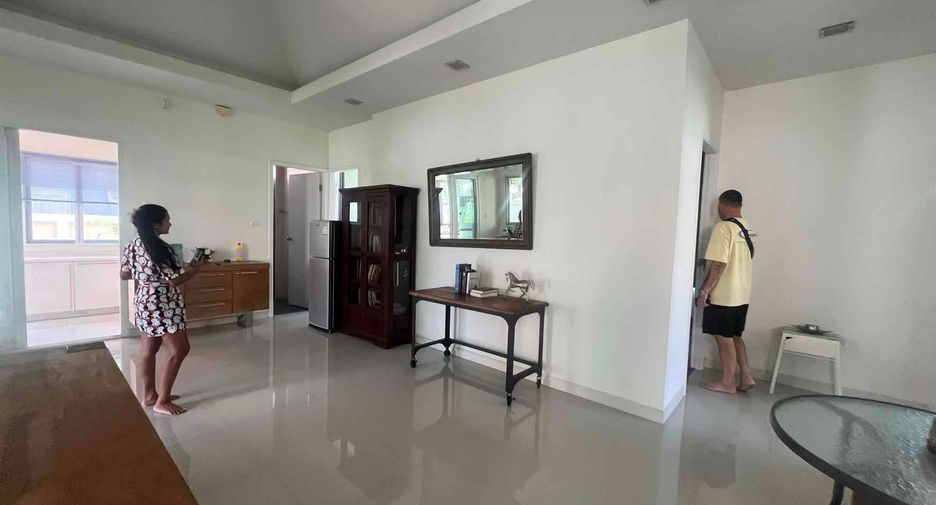 For rent 3 bedrooms condo in Sattahip, Chonburi