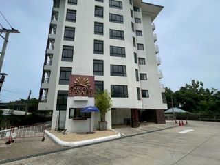 For sale 1 bed condo in Si Racha, Chonburi