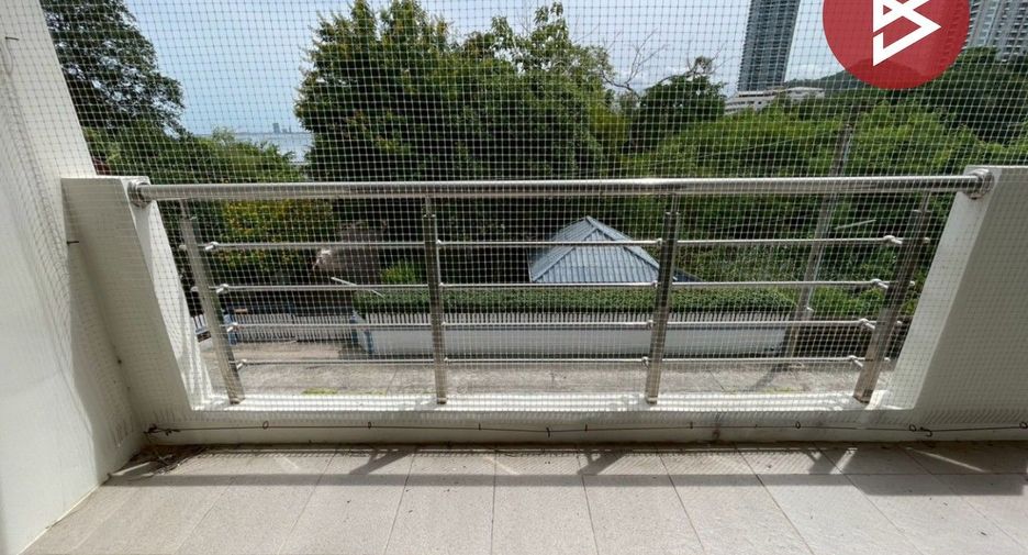 For sale 1 bed condo in Si Racha, Chonburi