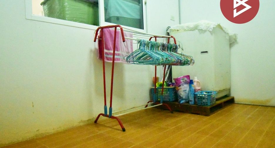 Casa adosada en venta de 3 habitaciones en Don Mueang, Bangkok