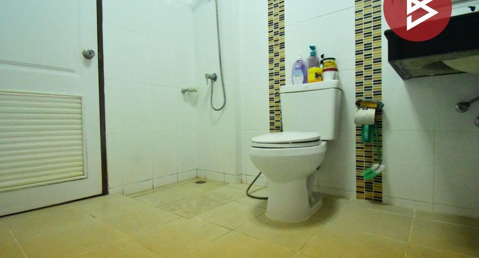 Casa adosada en venta de 3 habitaciones en Don Mueang, Bangkok
