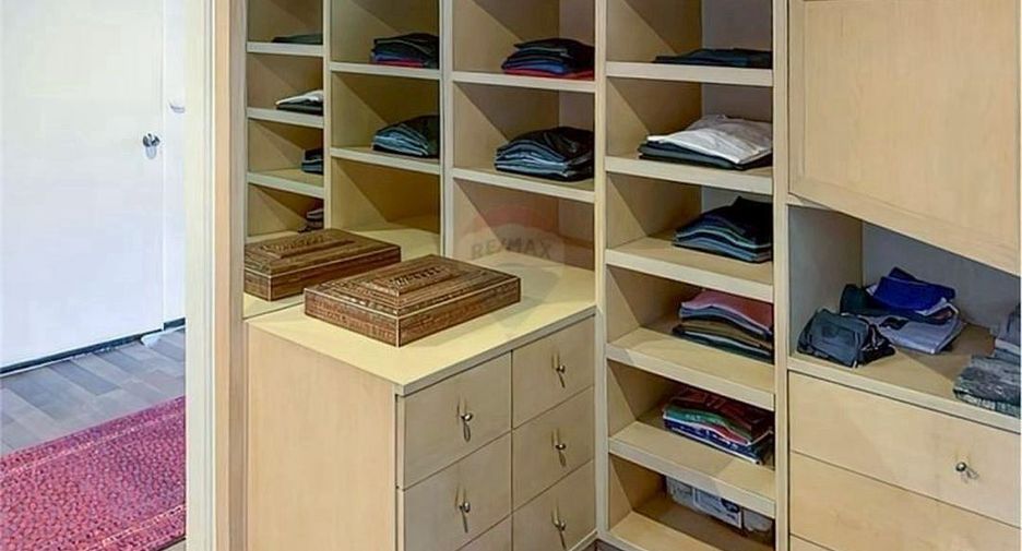 ขาย 3 ห้องนอน คอนโด ใน วัฒนา, กรุงเทพฯ