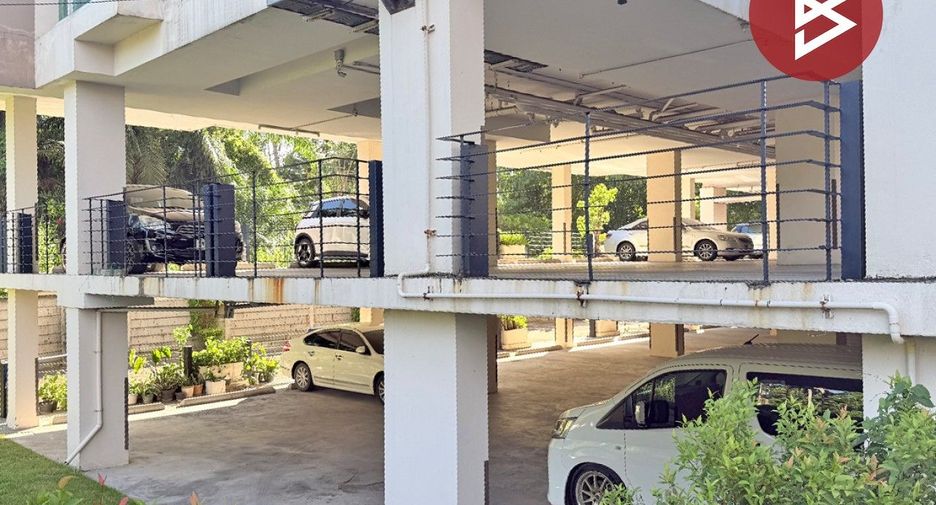 For sale 1 bed condo in Si Racha, Chonburi