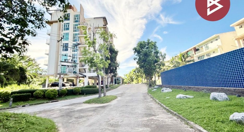 For sale 1 bed condo in Si Racha, Chonburi
