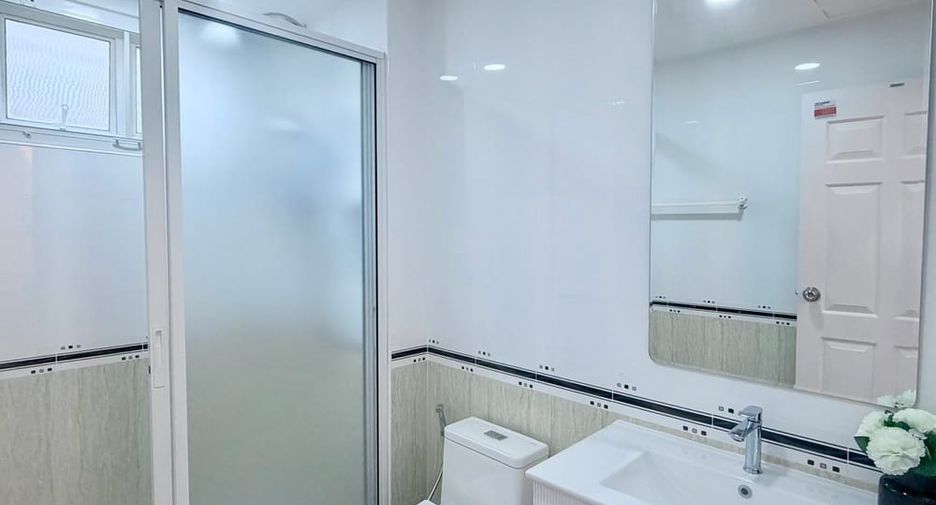 À vendre 4 chambres villa à East Pattaya, Pattaya