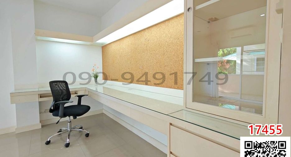 For rent 4 ベッドルーム house in Sathon, Bangkok