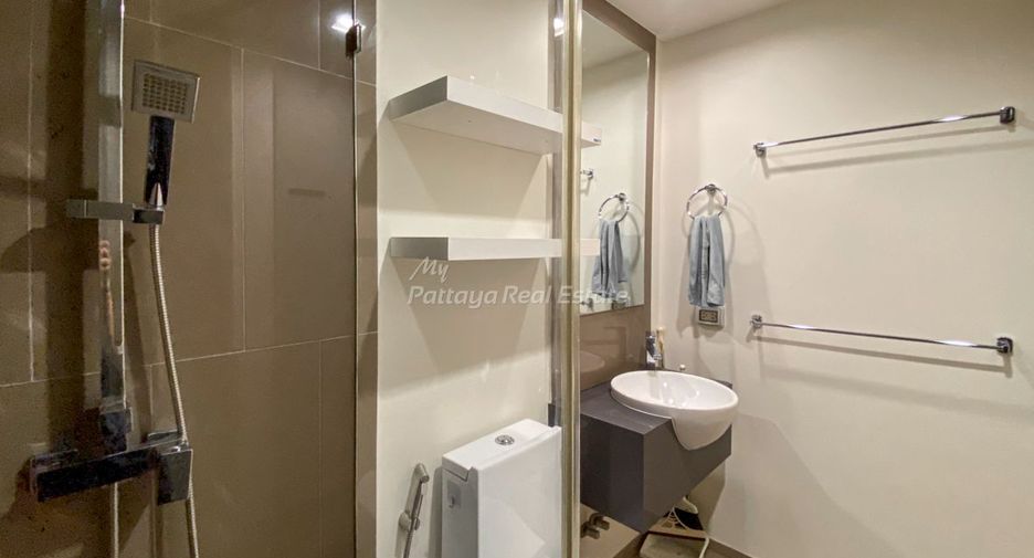 À vendre 2 chambres condo à Pratumnak, Pattaya