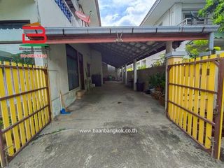 Casa en alquiler y en venta de 3 habitaciones en Thanyaburi, Pathum Thani