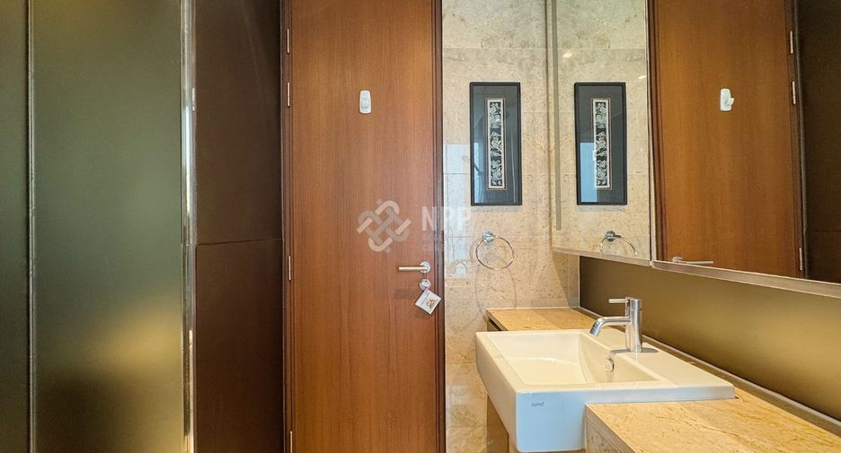 À louer 2 chambres condo à Pathum Wan, Bangkok