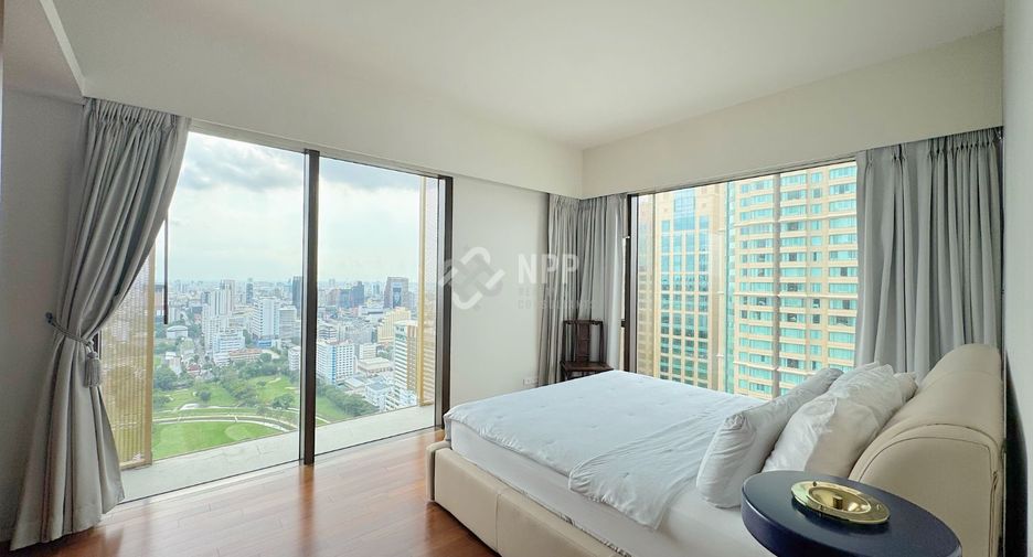 À louer 2 chambres condo à Pathum Wan, Bangkok