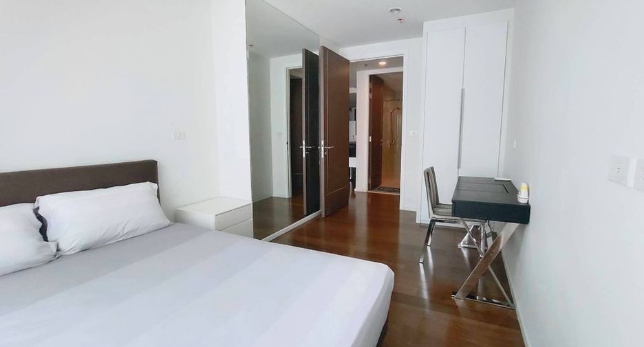 À louer 2 chambres condo à Watthana, Bangkok