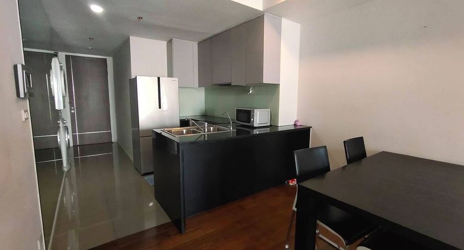 À louer 2 chambres condo à Watthana, Bangkok