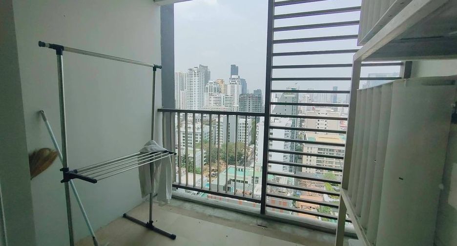À louer 2 chambres condo à Watthana, Bangkok
