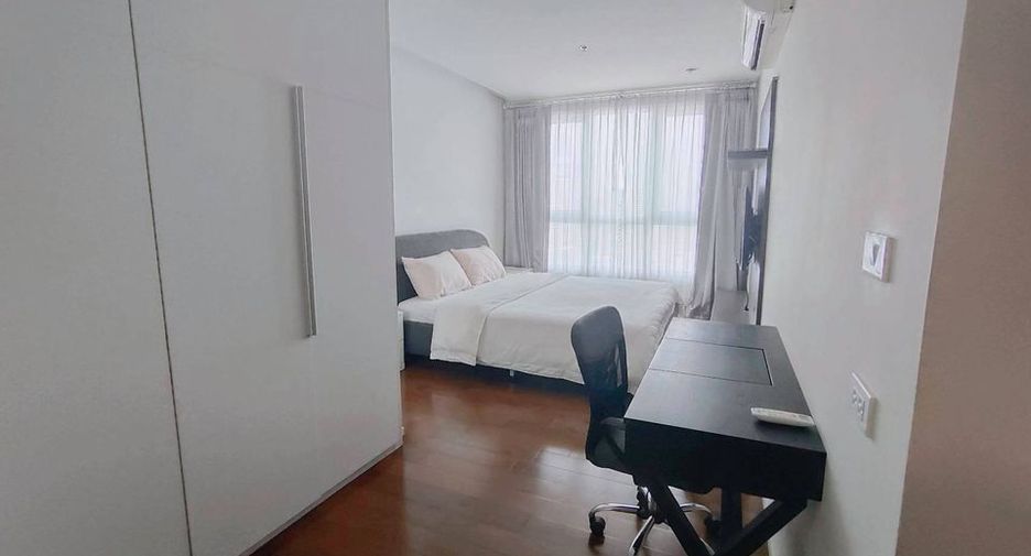 À louer 2 chambres condo à Watthana, Bangkok