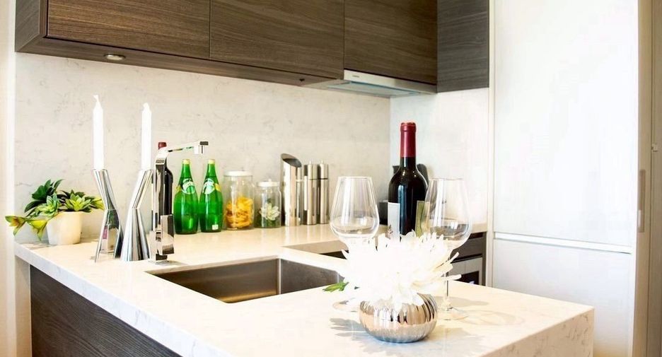 For rent and for sale 1 bed condo in Watthana, Bangkok