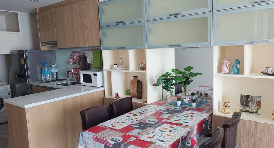 For rent 1 bed condo in Watthana, Bangkok