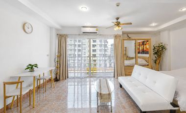 For sale スタジオ condo in Pratumnak, Pattaya