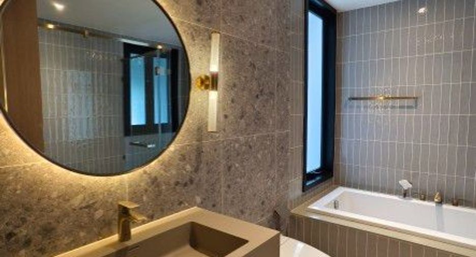 Condo en venta de 2 habitaciones en Khlong Toei, Bangkok