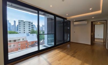 Condo en venta de 2 habitaciones en Khlong Toei, Bangkok