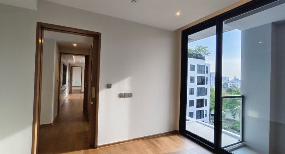 Condo en venta de 2 habitaciones en Khlong Toei, Bangkok