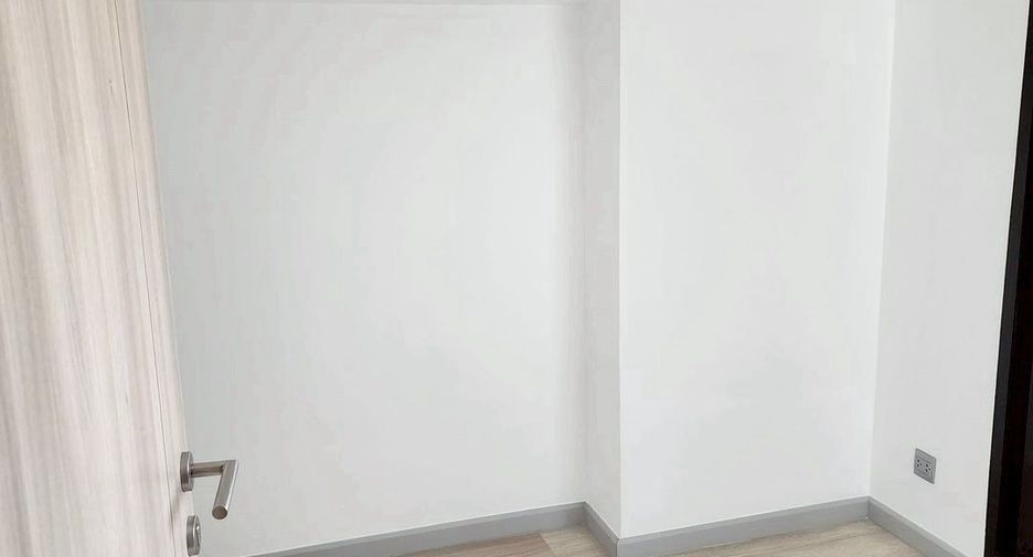 For sale 2 ベッドルーム condo in Sathon, Bangkok
