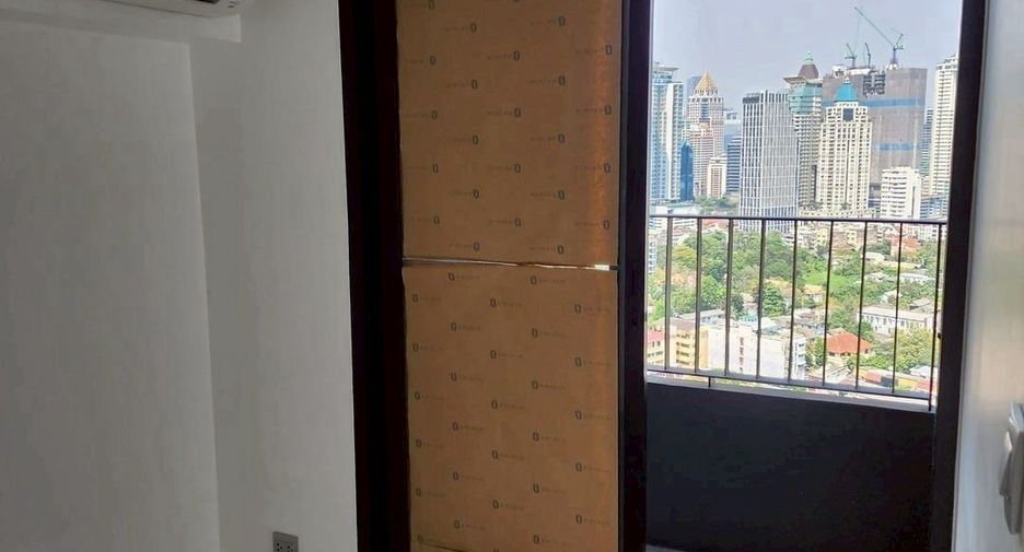 For sale 2 ベッドルーム condo in Sathon, Bangkok