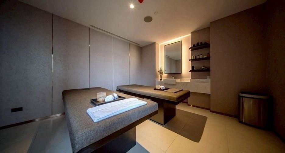 Condo en alquiler de 2 habitaciones en Khlong Toei, Bangkok