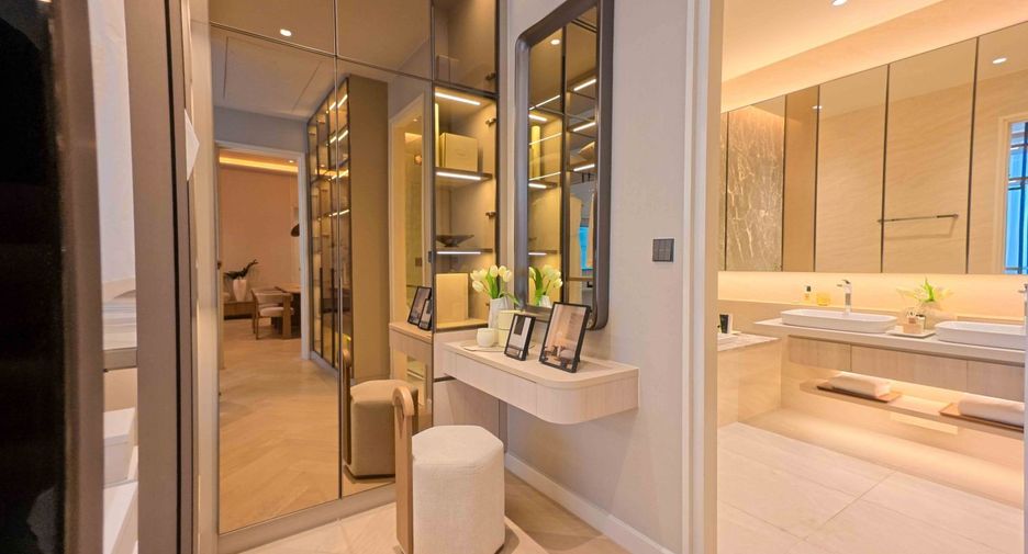 For sale 2 bedrooms condo in Khlong Toei, Bangkok