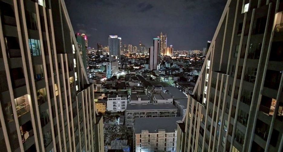 Condo en alquiler de 1 habitaciones en Bang Rak, Bangkok