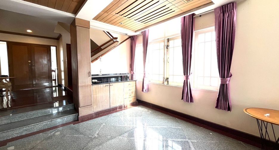For sale 4 bedrooms house in Bang Bua Thong, Nonthaburi