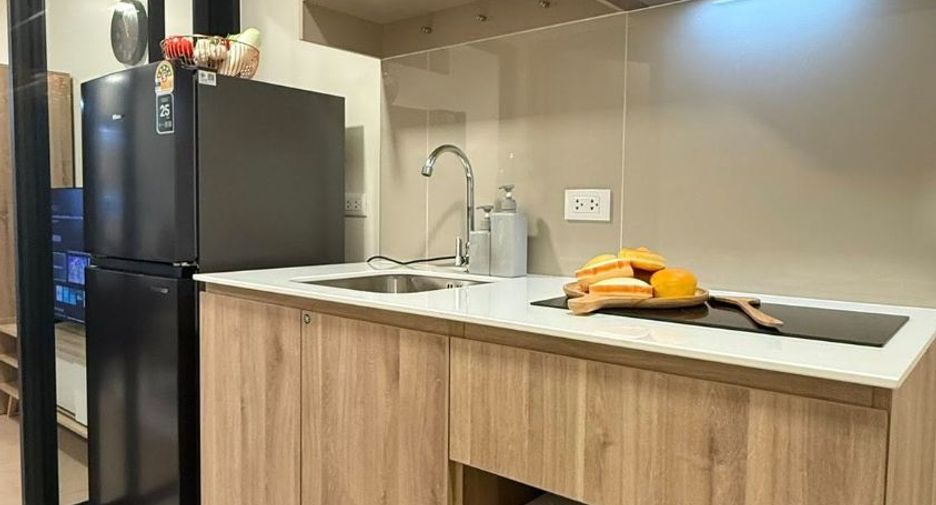 For rent 1 bed condo in Huai Khwang, Bangkok