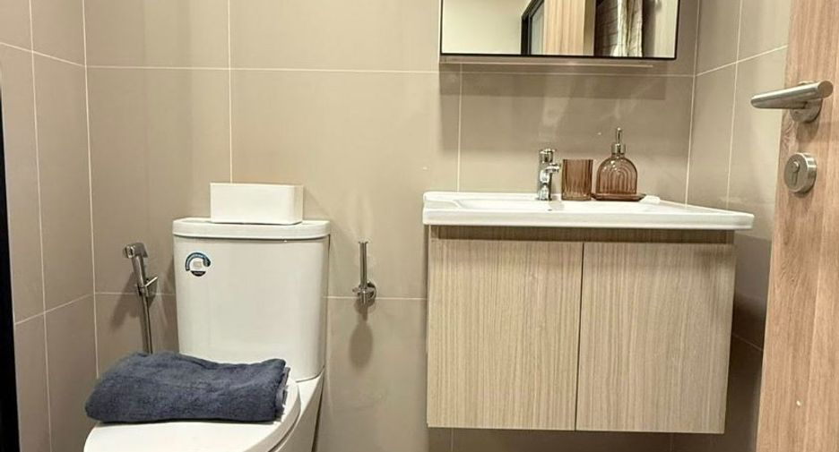 For rent 1 bed condo in Huai Khwang, Bangkok