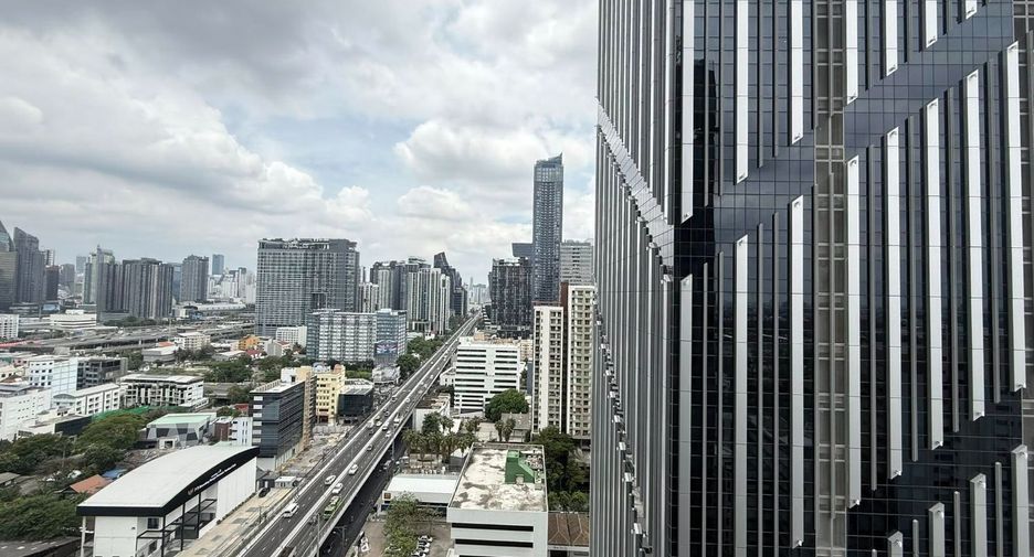 For rent 1 bed condo in Huai Khwang, Bangkok