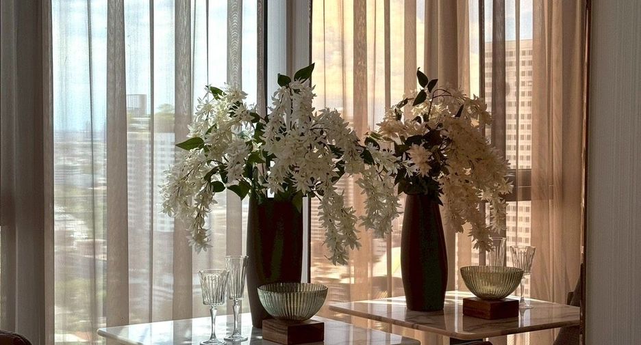 For rent 2 bedrooms condo in Chatuchak, Bangkok