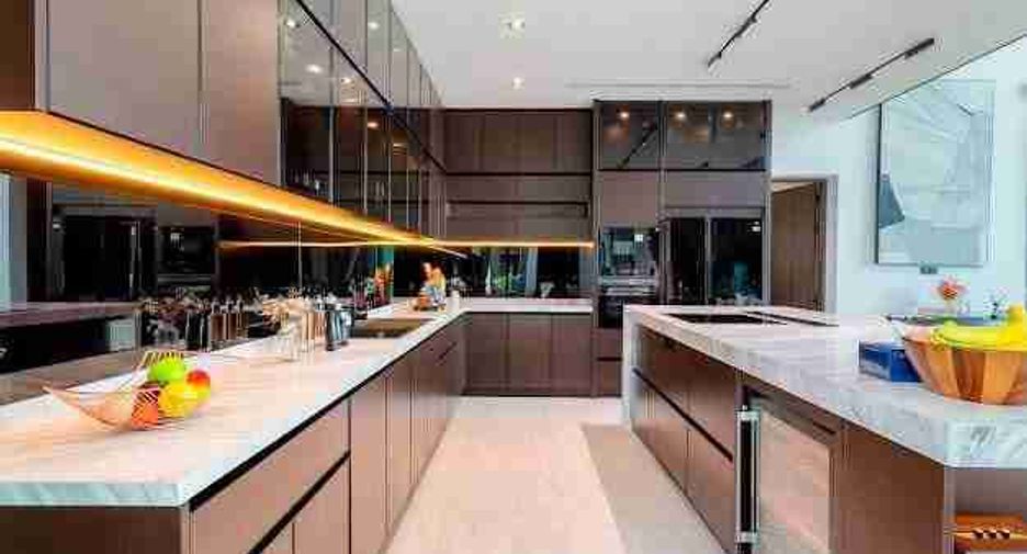 For sale 5 bedrooms villa in East Pattaya, Pattaya