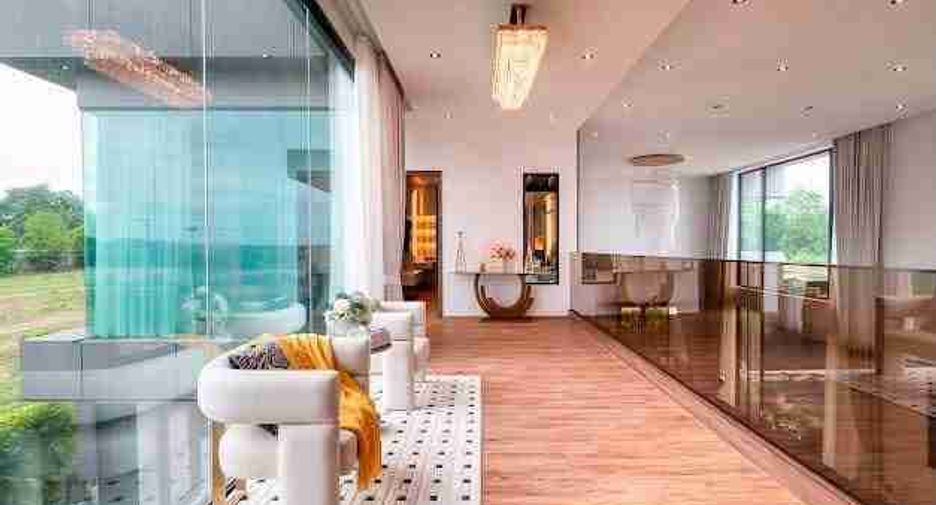 For sale 5 bedrooms villa in East Pattaya, Pattaya