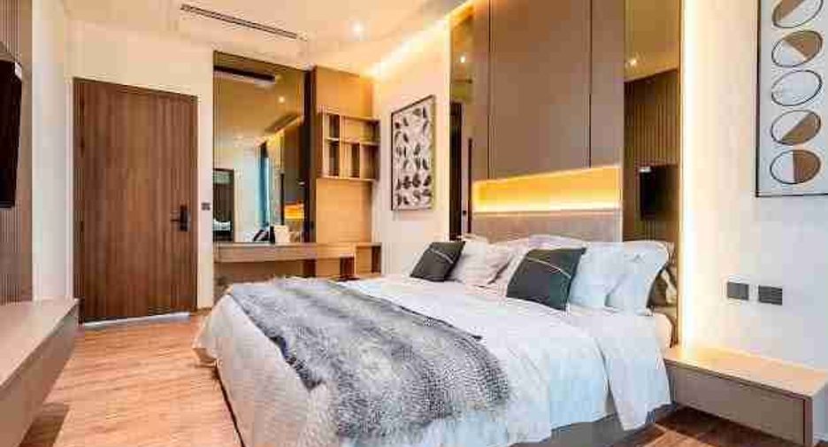 For sale 5 bedrooms villa in East Pattaya, Pattaya