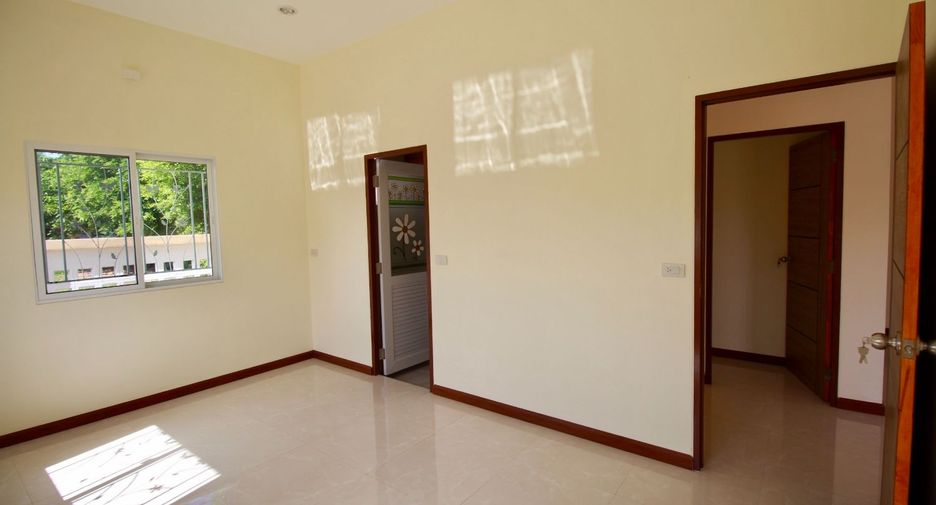 À vendre 3 chambres maison à Ban Khai, Rayong