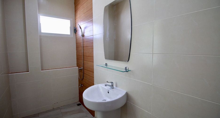 À vendre 3 chambres maison à Ban Khai, Rayong