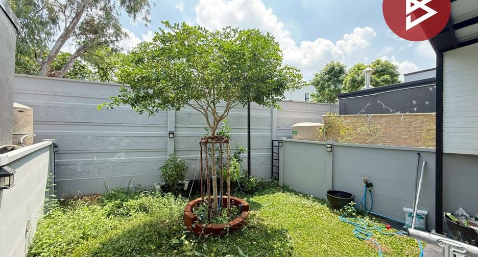For sale 3 bedrooms townhouse in Pak Kret, Nonthaburi