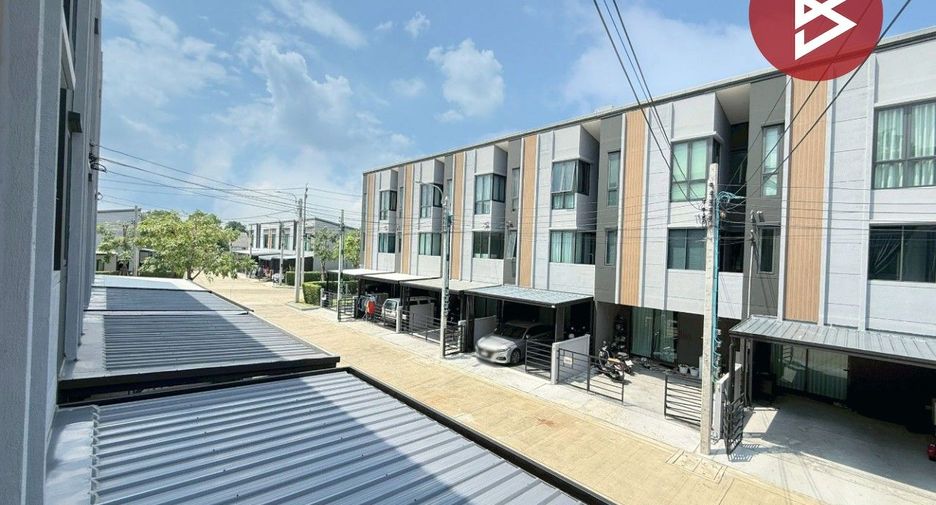 For sale 3 bedrooms townhouse in Pak Kret, Nonthaburi