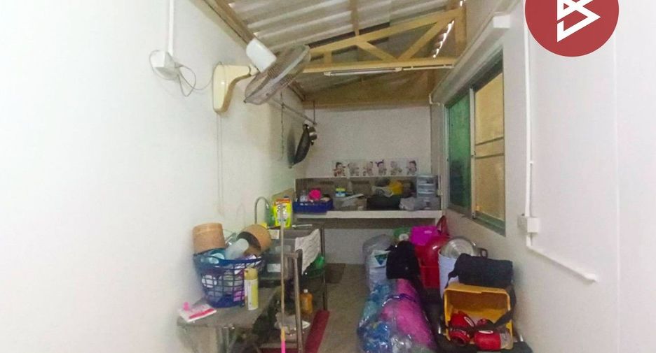 For sale 3 bedrooms townhouse in Mueang Samut Sakhon, Samut Sakhon