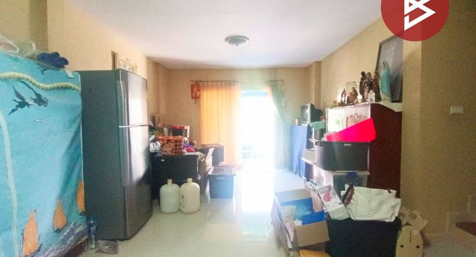 For sale 3 bedrooms townhouse in Mueang Samut Sakhon, Samut Sakhon