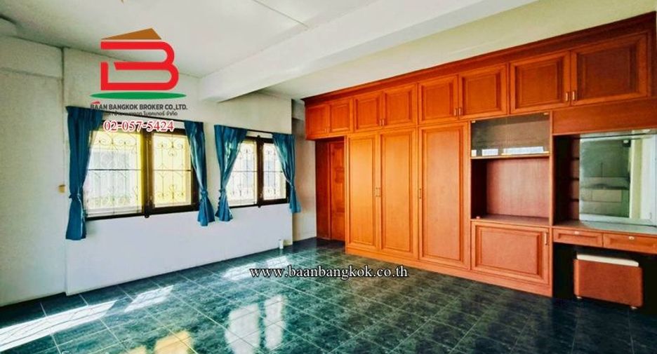À vendre 3 chambres local commercial à Mueang Nonthaburi, Nonthaburi
