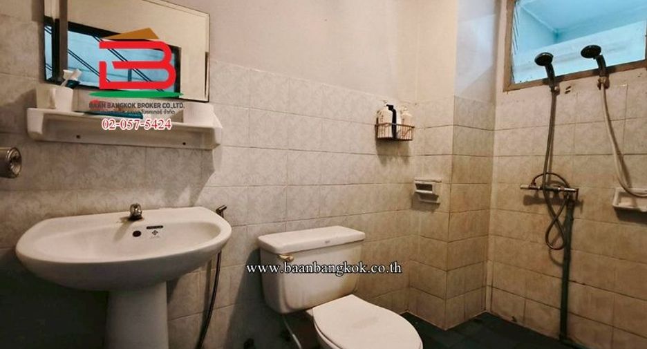 À vendre 3 chambres local commercial à Mueang Nonthaburi, Nonthaburi