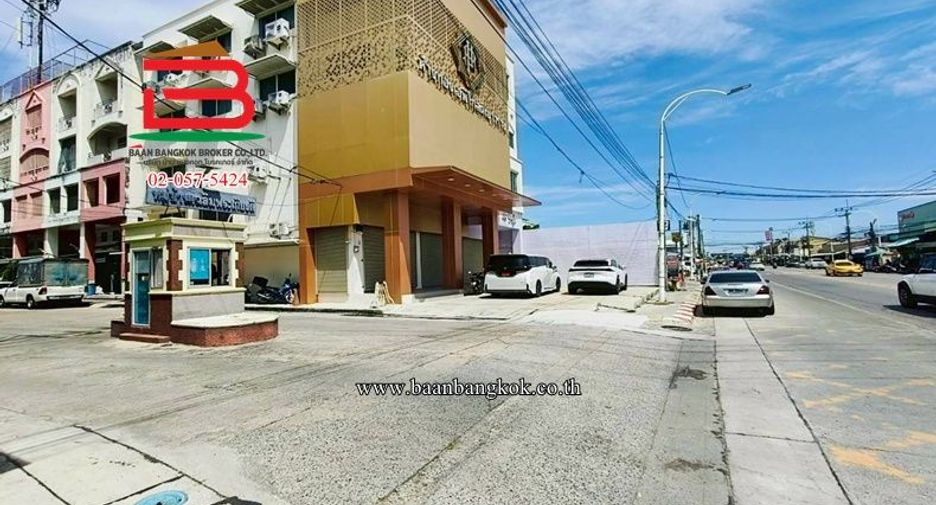 À vendre 3 chambres local commercial à Mueang Nonthaburi, Nonthaburi